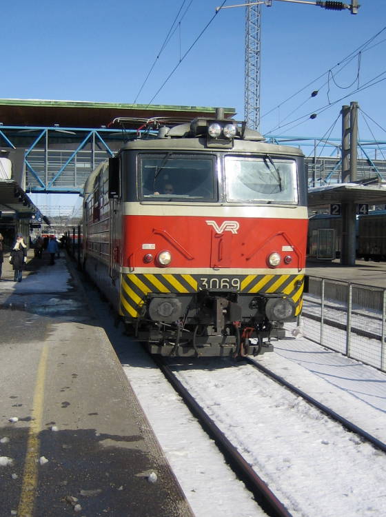 Front view of locomotive no. 3069 at Jyväskylä 