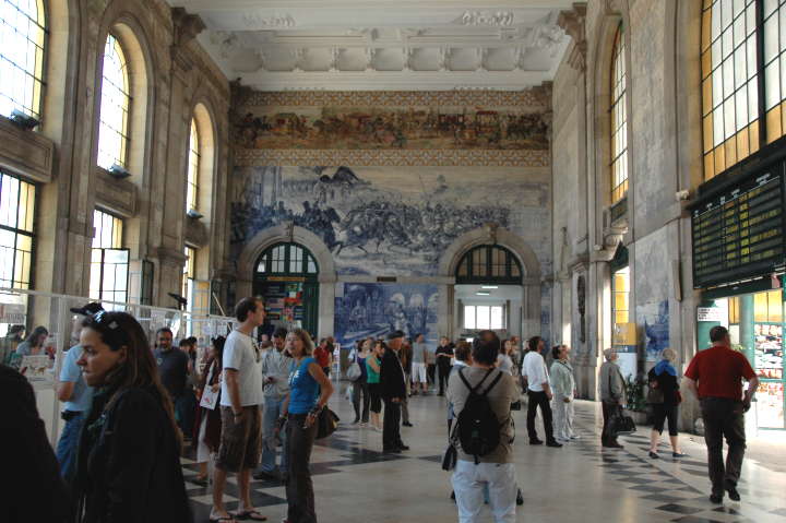 The waiting room,  Central Station, Porto, Portugal